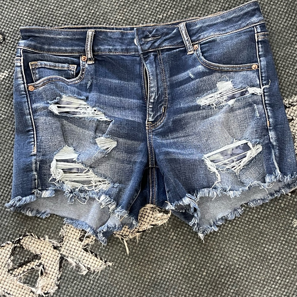 American Eagle MIDI destroyed shorts